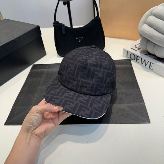 Fendi noir liseret blanc